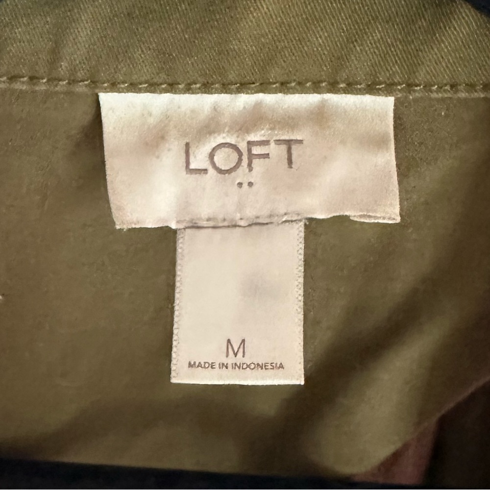 LOFT Utility Vest ✨ - Picture 2 of 4